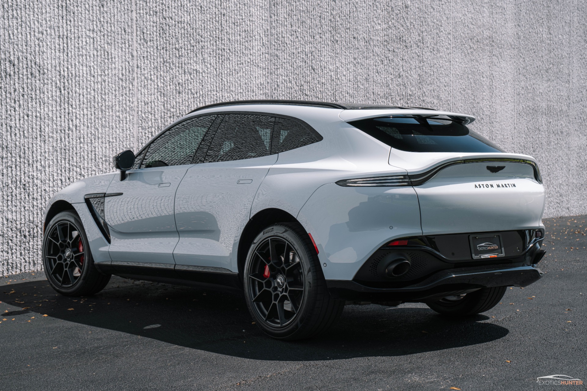 Used 2021 Aston Martin DBX $225K MSRP in AML Special Paint + Black